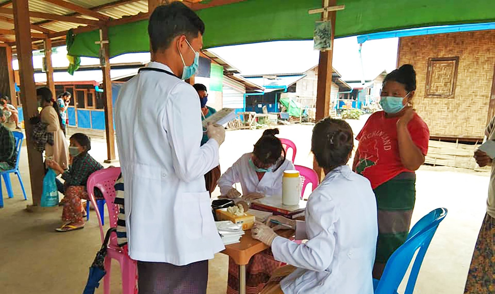 Villagers Uprooted By Fighting in Kachin State Need Medicine
