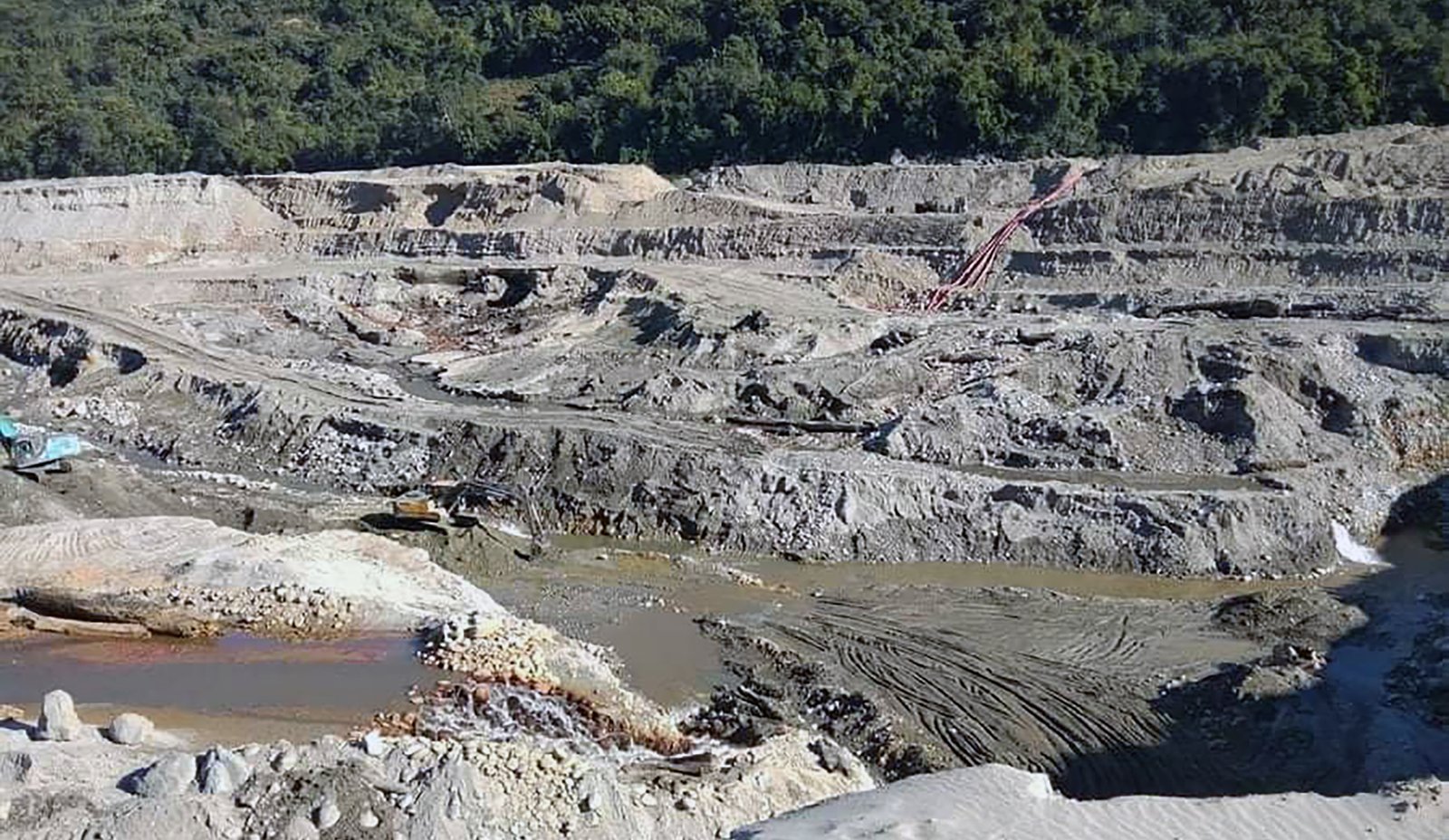 Gold Extraction Escalating Near Suspended Myitsone Dam